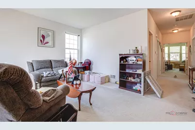 651 S Essington Drive, Round Lake, IL 60073 - Photo 4