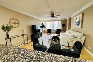 801 S Plymouth Ct, Chicago, IL 60605 - Photo 2