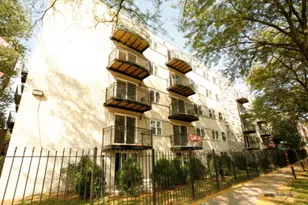 6954 N Greenview Ave, Chicago, IL 60626 - Photo 1