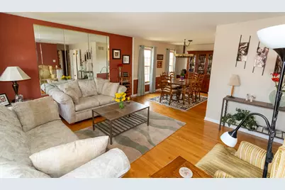 332 Byron Avenue, Bloomingdale, IL 60108 - Photo 6