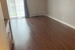 2422 N Kennicott Dr, Arlington Heights, IL 60004 - Photo 2