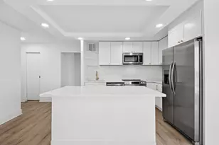 5445 N Sheridan Rd, Chicago, IL 60640 - Photo 6