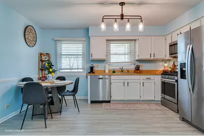 4 W Beech Drive, Schaumburg, IL 60193 - Photo 6