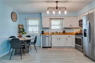 4 W Beech Dr, Schaumburg, IL 60193 - Photo 6