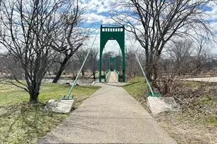 10 E Burlington St, Riverside, IL 60546 - Photo 38