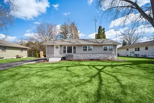 425 Kishwaukee St, Marengo, IL 60152 - Photo 2