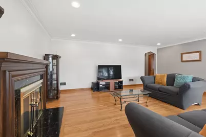 2928 W 92nd Street, Evergreen Park, IL 60805 - Photo 8