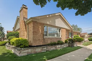 2928 W 92nd St, Evergreen Park, IL 60805 - Photo 4