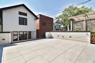 2042 W Berteau Ave, Chicago, IL 60618 - Photo 22