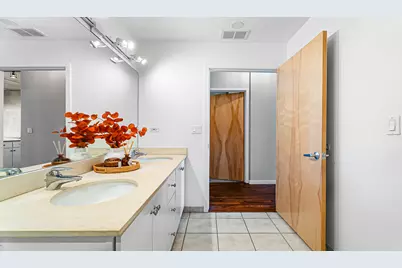 630 N Franklin Street #812, Chicago, IL 60654 - Photo 22