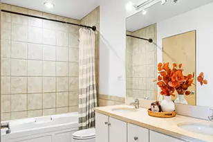 630 N Franklin St, Chicago, IL 60654 - Photo 20