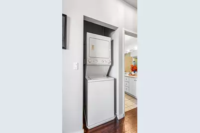 630 N Franklin Street #812, Chicago, IL 60654 - Photo 12