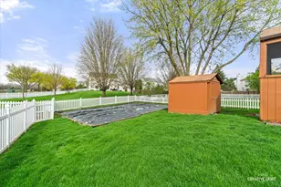 464 Topaz Ln, Bartlett, IL 60103 - Photo 24