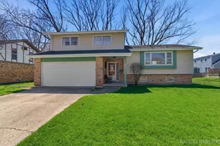 1575 Lin Lor Ln, Elgin, IL 60123 - Photo 2