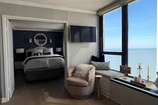 1313 N Ritchie Ct, Chicago, IL 60610 - Photo 4