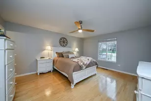 350 Normandie Dr, Sugar Grove, IL 60554 - Photo 12