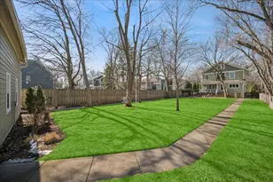 814 Park Ave, Wilmette, IL 60091 - Photo 2