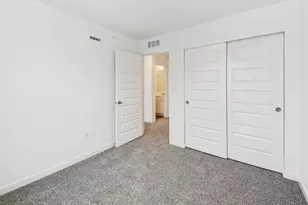 537 Yosemite Wy, Mundelein, IL 60060 - Photo 16