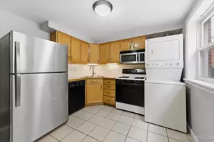 10114 Hartford Ct, Schiller Park, IL 60176 - Photo 10