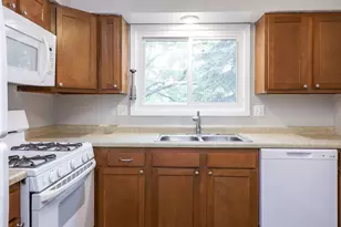 1782 Gloucester Ct, Wheaton, IL 60189 - Photo 6