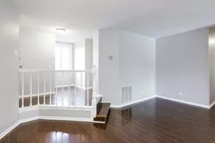 1782 Gloucester Ct, Wheaton, IL 60189 - Photo 2