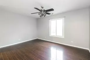 1782 Gloucester Ct, Wheaton, IL 60189 - Photo 8