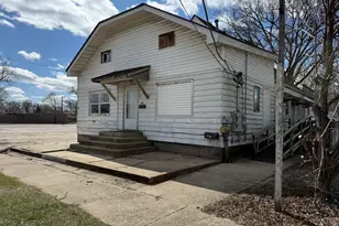 3207 Kishwaukee St, Rockford, IL 61109 - Photo 2