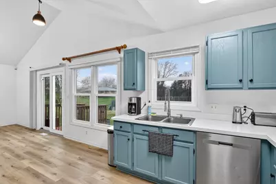 1919 Cloverdale Way, Belvidere, IL 61008 - Photo 14