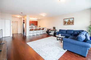 [Address not provided], Chicago, IL 60654 - Photo 4