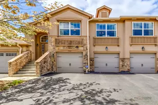 1902 Crenshaw Cir, Vernon Hills, IL 60061 - Photo 2