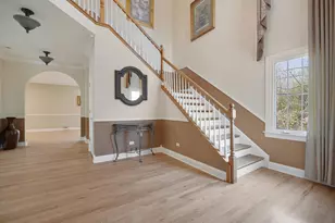 335 W Carriage Ln, Bensenville, IL 60106 - Photo 12