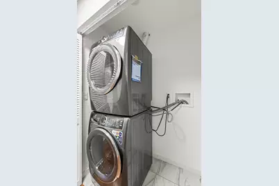 25 McCabe Drive, Streamwood, IL 60107 - Photo 16