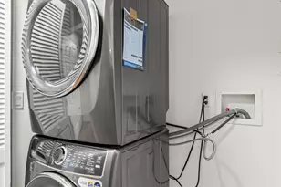 25 McCabe Dr, Streamwood, IL 60107 - Photo 16