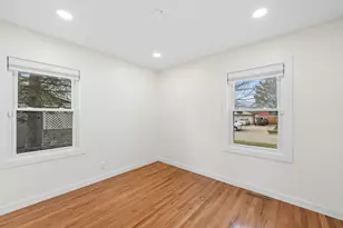 25 McCabe Dr, Streamwood, IL 60107 - Photo 14