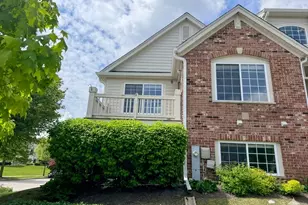 3381 Cameron Dr, Elgin, IL 60124 - Photo 2