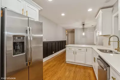 6427 N Albany Avenue #3, Chicago, IL 60645 - Photo 4