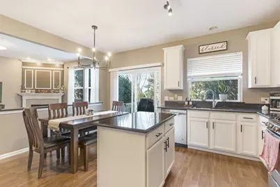 2704 Bay View Circle #2704, Algonquin, IL 60102 - Photo 6