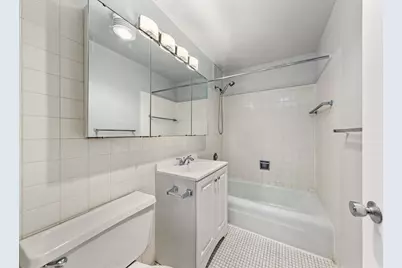 655 W Irving Park Road #1511, Chicago, IL 60613 - Photo 12