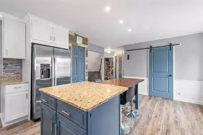 515 Surrey Ridge Drive, Cary, IL 60013 - Photo 12