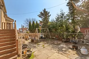 6956 N Kenton Ave, Lincolnwood, IL 60712 - Photo 4