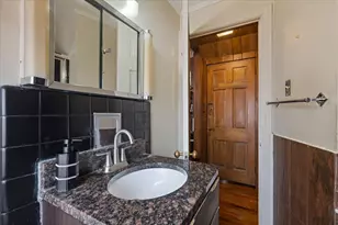 6956 N Kenton Ave, Lincolnwood, IL 60712 - Photo 28