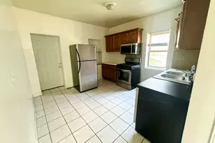 1250 N Springfield St, Chicago, IL 60651 - Photo 6