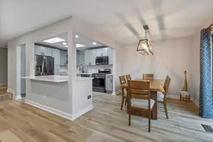 961 Cumberland Ct, Roselle, IL 60172 - Photo 8