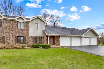 961 Cumberland Court #A2, Roselle, IL 60172 - Photo 2