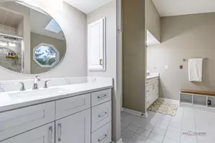 9 Devonshire Ln, Lincolnshire, IL 60069 - Photo 32