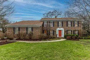 9 Devonshire Ln, Lincolnshire, IL 60069 - Photo 1