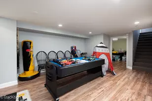 401 S Whispering Hills Dr, Naperville, IL 60540 - Photo 10