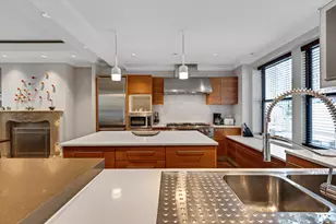 70 E Walton St, Chicago, IL 60611 - Photo 8