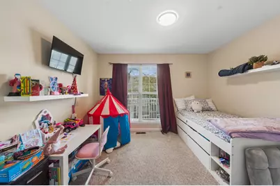 767 Grosse Pointe Circle, Vernon Hills, IL 60061 - Photo 14