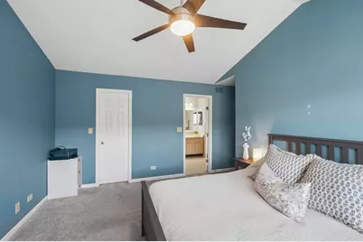 767 Grosse Pointe Circle, Vernon Hills, IL 60061 - Photo 12